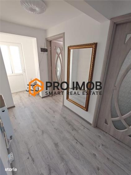 Casă cu 4 camere decomandat în Mihăilești