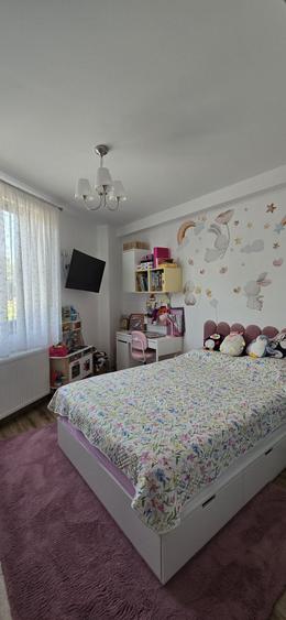 Apartament cu 3 camere decomandat în Brâncoveanu