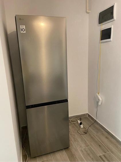 Apartament cu 2 camere decomandat în Titan