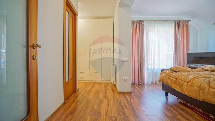 Casă individuală cu 4 camere cu Teren 742 Mp în Noua