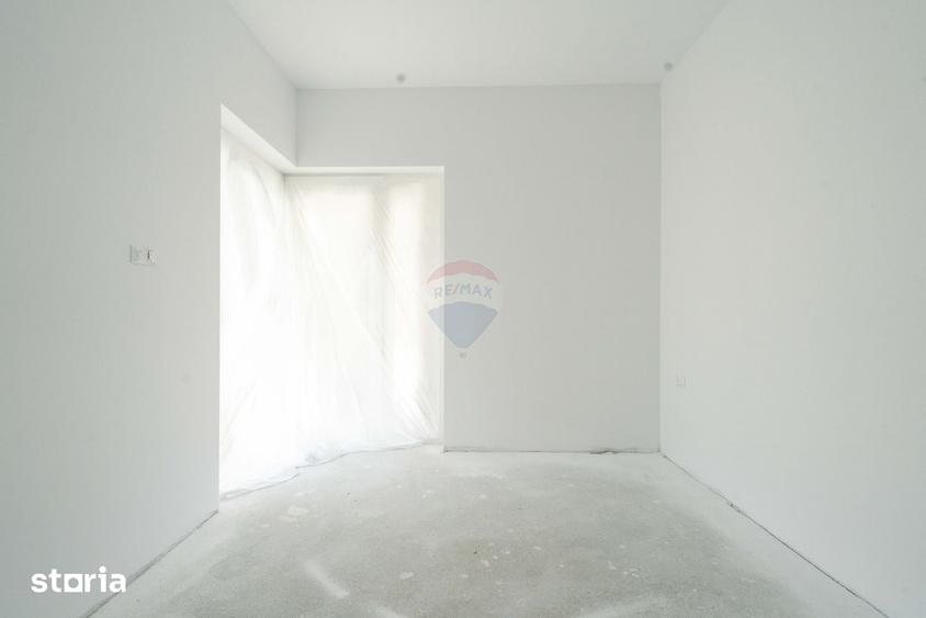 Casă cu 4 camere cu Teren 400 Mp în Oncea