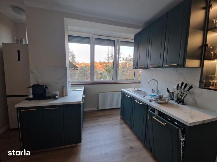 Apartament cu 3 camere, mobilat în Central