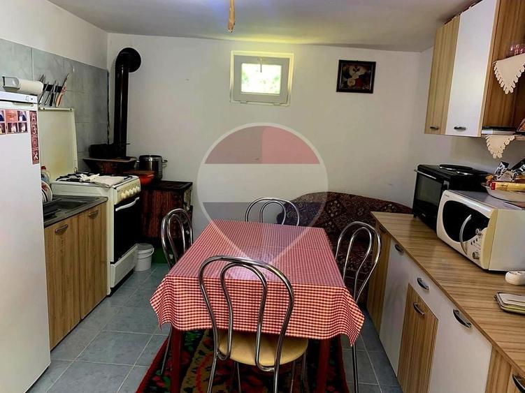 Casă individuală cu 3 camere cu Teren 1043 Mp în Dochia