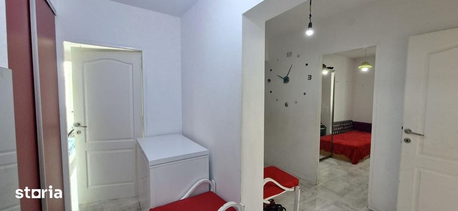 Apartament cu 3 camere în Micro 17