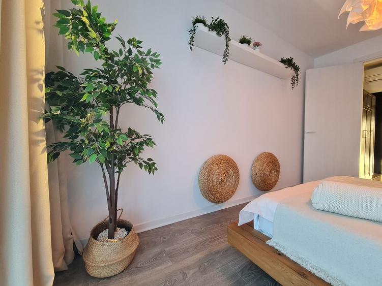 Apartament cu 3 camere decomandat în Aviației