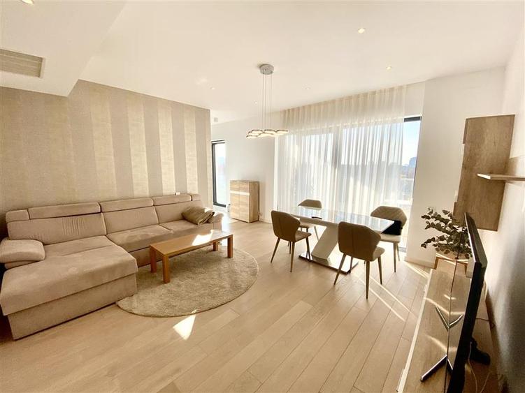 Apartament cu 3 camere decomandat, mobilat în Herăstrău