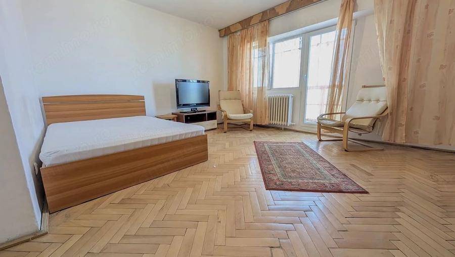 Apartament 1 camera, decomandat, zona Lunei - Facultatea Economie - 1