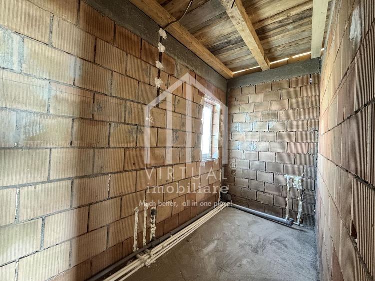 Casă individuală cu 5 camere cu Teren 486 Mp în Șura Mică