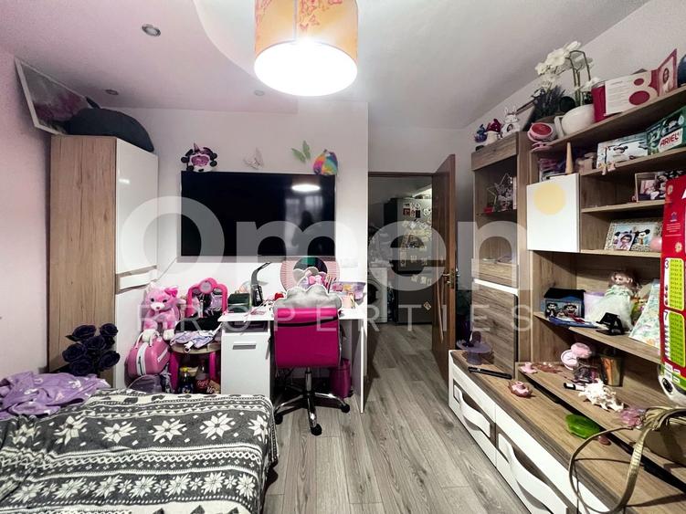 Apartament cu 3 camere decomandat, mobilat în Central