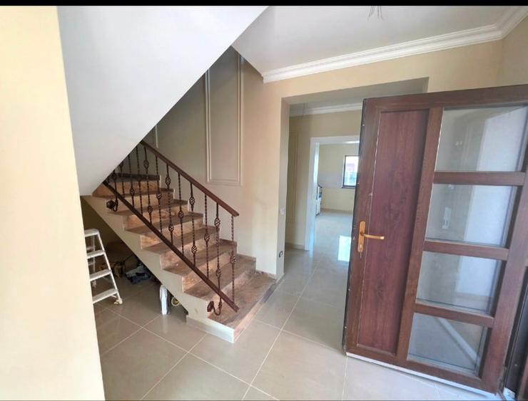 Duplex cu 4 camere cu Teren 300 Mp în Dumbrăvița