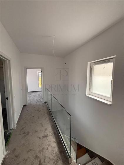 Duplex cu 3 camere cu Canalizare în Moșnița Nouă
