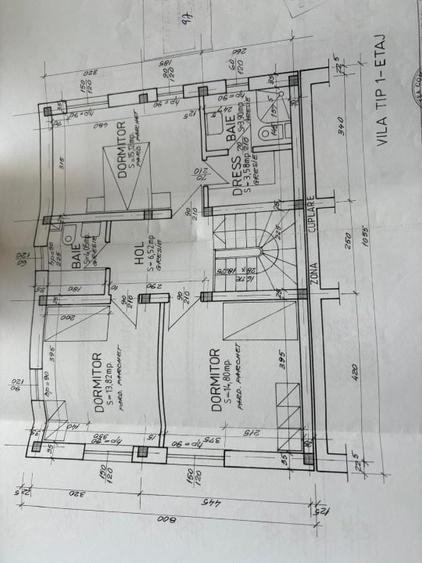 Casă individuală cu 5 camere cu Canalizare în Central