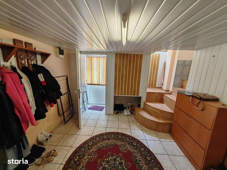 Apartament cu 4 camere în Letea