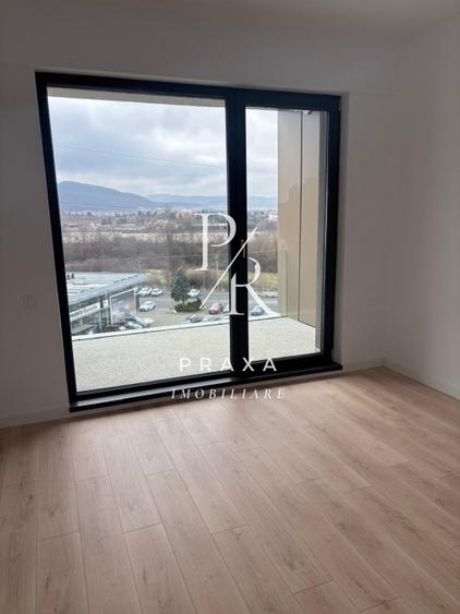 Apartament cu 2 camere semidecomandat în Florești