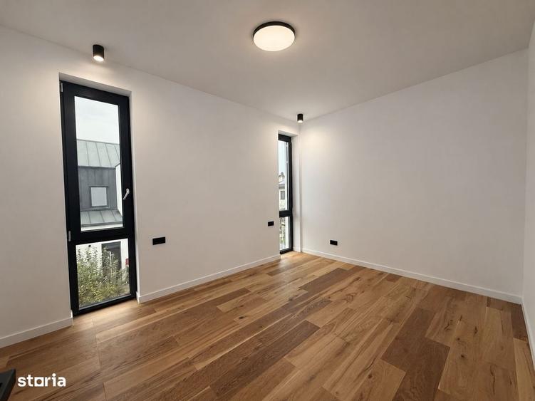 Casă cu 4 camere în Odăile