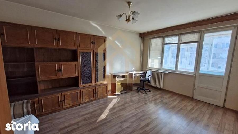 Apartament cu 2 camere decomandat în Tei