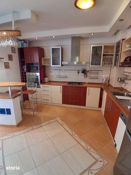 Apartament cu 4 camere semidecomandat în Zorilor