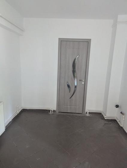 Apartament cu 2 camere decomandat în Energiei