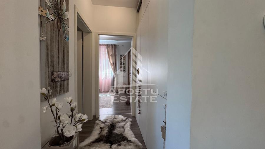 Apartament cu 2 camere semidecomandat în Dumbrăvița