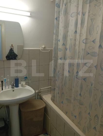 Apartament cu 2 camere decomandat, mobilat în Micro 6