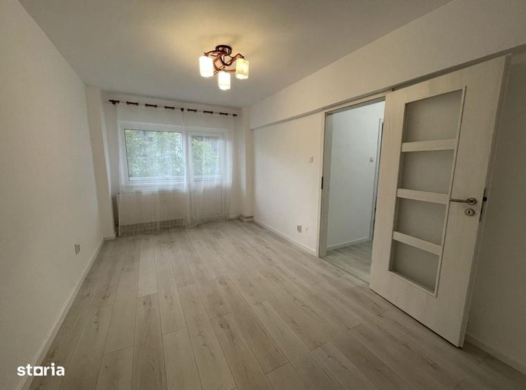 Apartament cu 3 camere decomandat în Tilișca