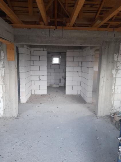 Casă cu 3 camere în Stejaru
