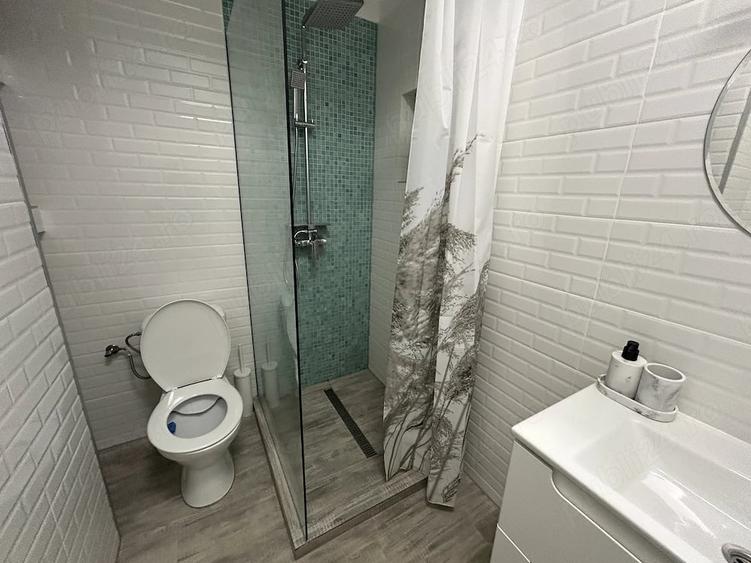 Apartament cu 3 camere semidecomandat în Alfa