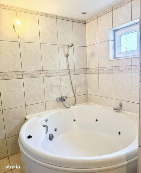 Apartament cu 4 camere decomandat în Centrul Civic