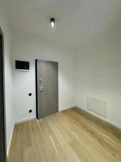 Apartament cu 3 camere decomandat în Floreasca