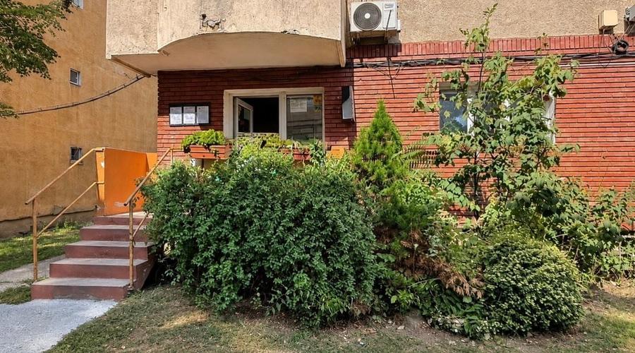 Apartament cu 3 camere în Aradului