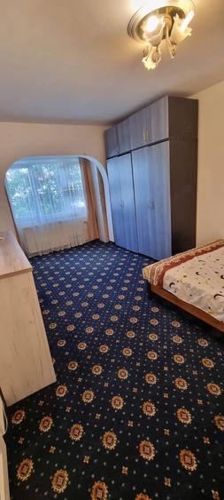 Garsonieră decomandată în Girocului