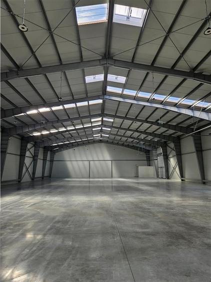 Spațiu industrial, de 2,200 mp, în Periferie
