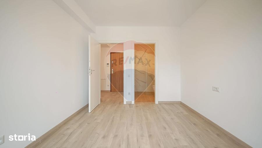 Apartament cu 3 camere în Tractorul