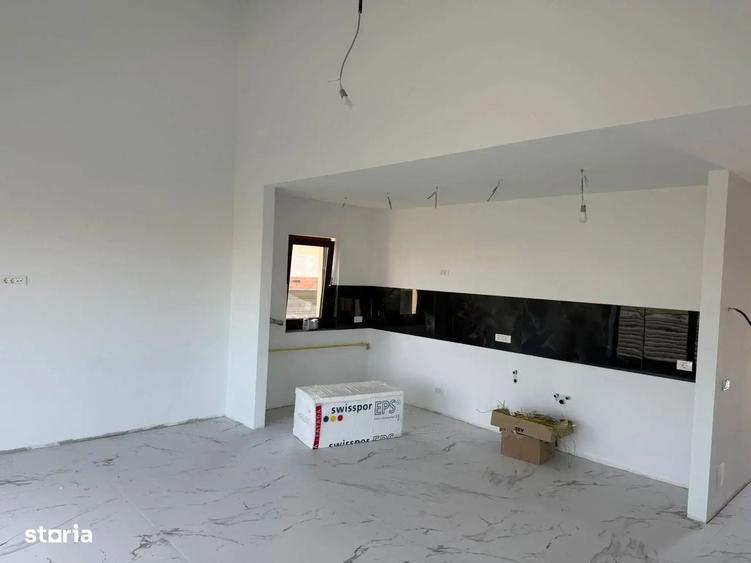 Casă cu 4 camere în Poșta