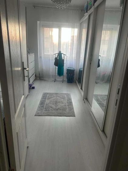 Apartament cu 4 camere decomandat în Păcurari