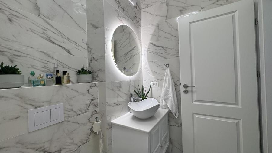 Apartament cu 2 camere decomandat, mobilat în UTA
