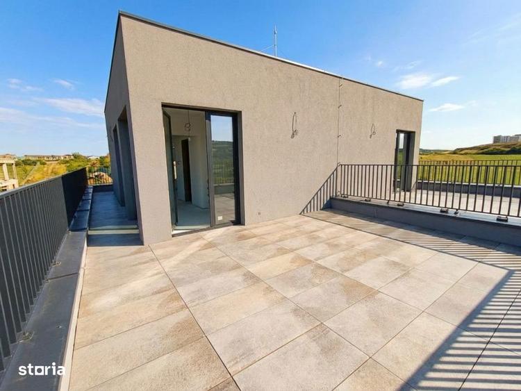 Casă cu 5 camere cu Teren 280 Mp în Borhanci