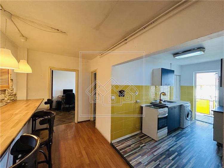 Apartament cu 2 camere decomandat în Mihai Viteazul