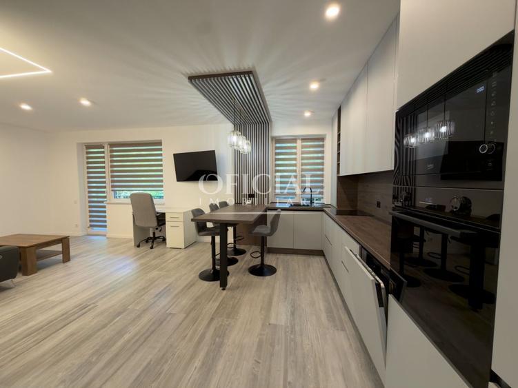 Apartament cu 2 camere semidecomandat, mobilat în Florești