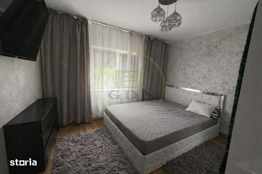 Apartament cu 4 camere decomandat, mobilat în Craiovița Nouă