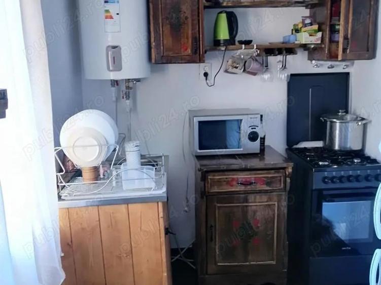 Casă individuală cu 4 camere cu Teren 2100 Mp în Poiana Stampei