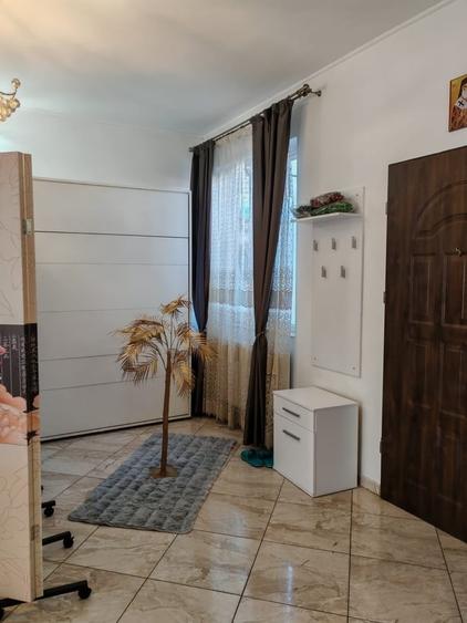 Casă cu Teren 70 Mp în Barbu Văcărescu