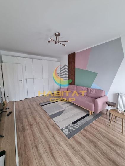 Apartament cu 2 camere decomandat, mobilat în Central