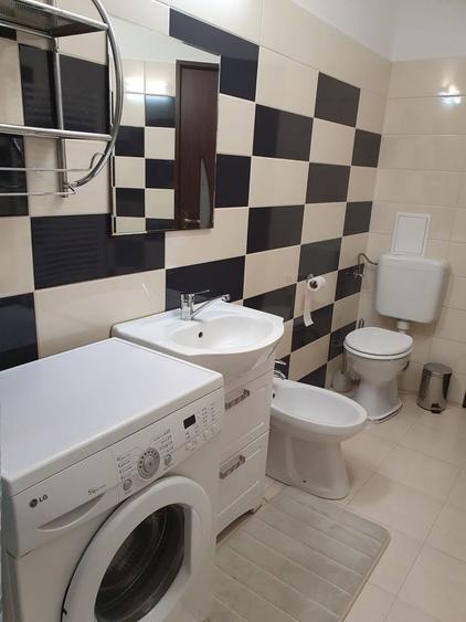 Apartament cu 2 camere decomandat în Exterior Vest