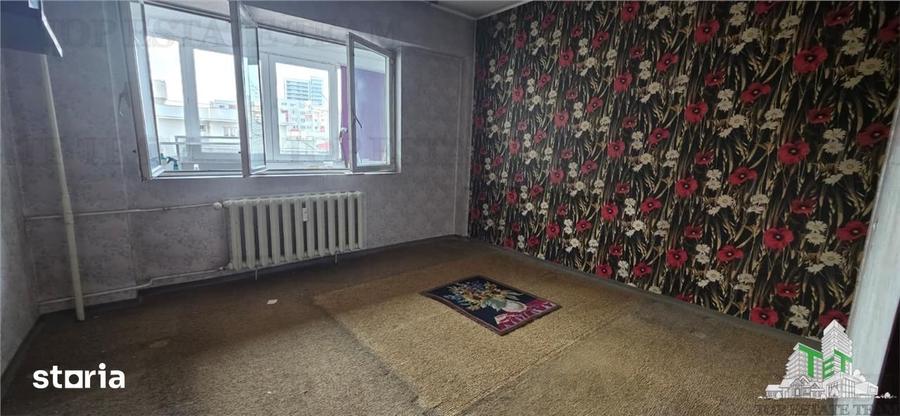 Apartament cu 3 camere decomandat în Clucerului