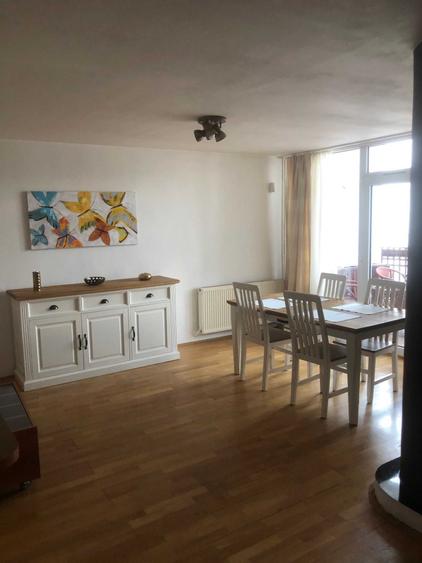 Apartament cu 3 camere decomandat în Exterior Vest