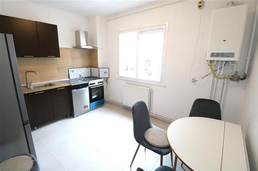 Apartament cu 2 camere decomandat în Ultracentral