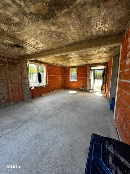 Casă cu 3 camere cu Teren 131 Mp în Oncea