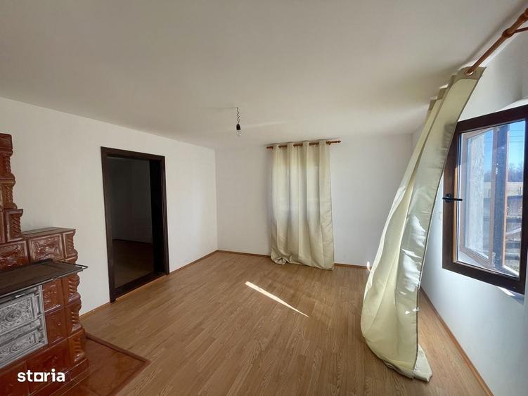 Casă cu 3 camere în Vicovu de Sus