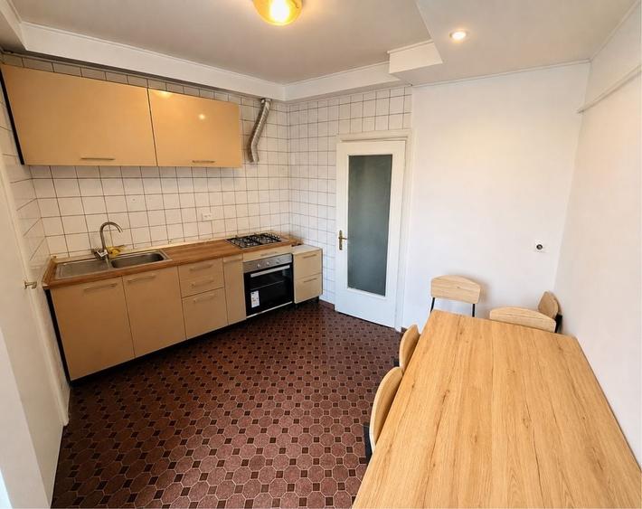 Apartament cu 2 camere decomandat în Popoveni